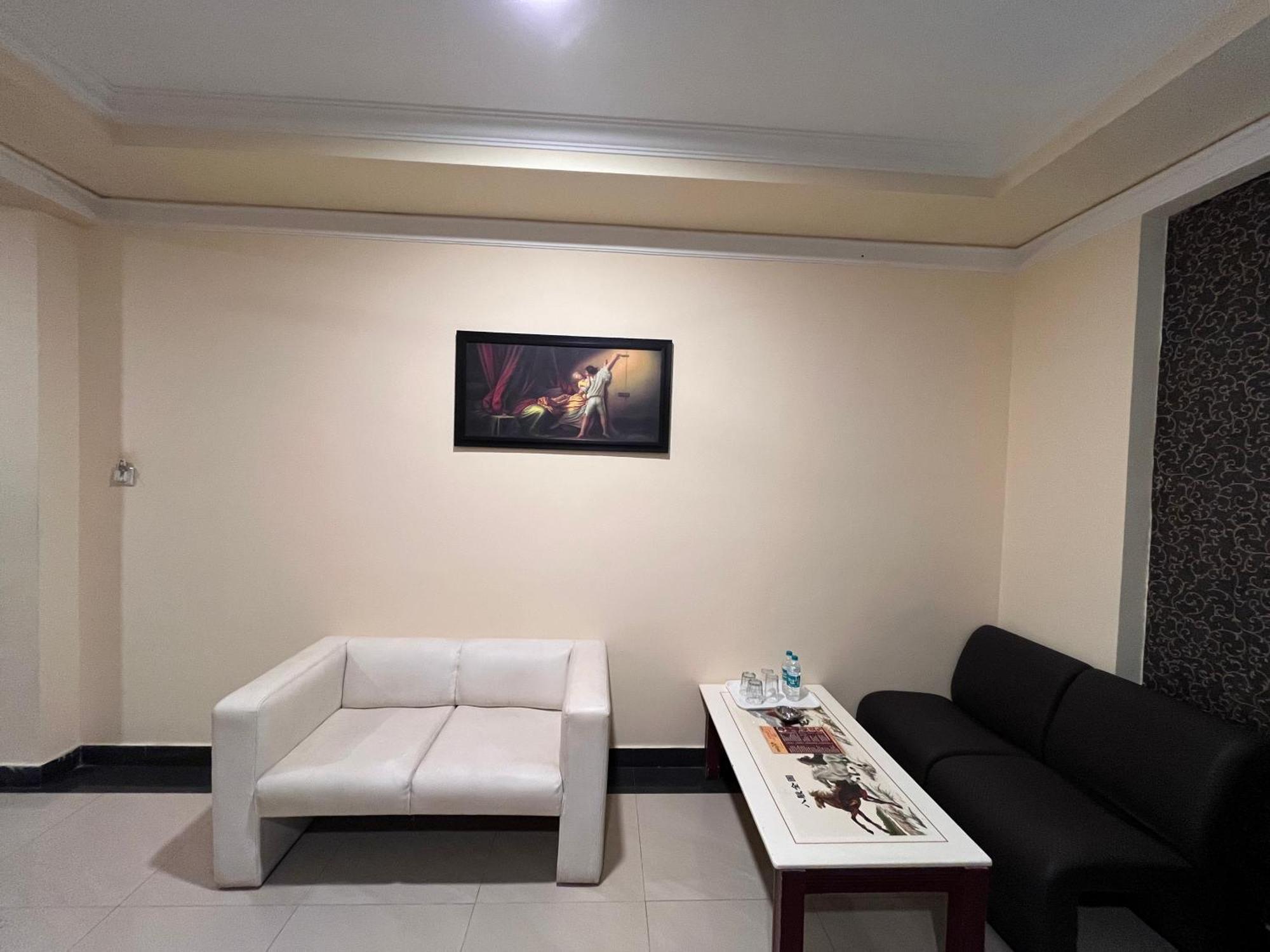 Ananya Comfortss Hospet Esterno foto