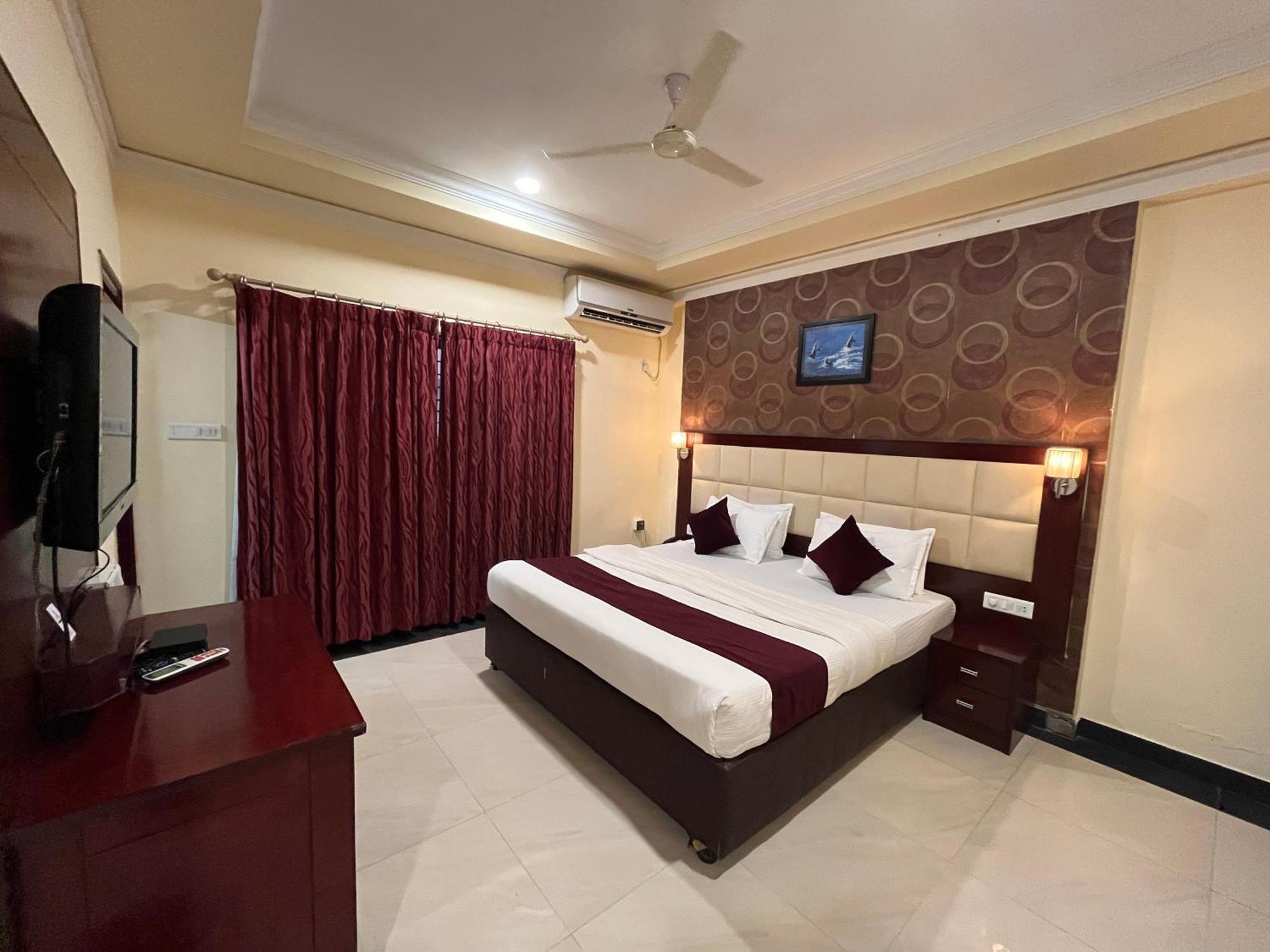 Ananya Comfortss Hospet Esterno foto