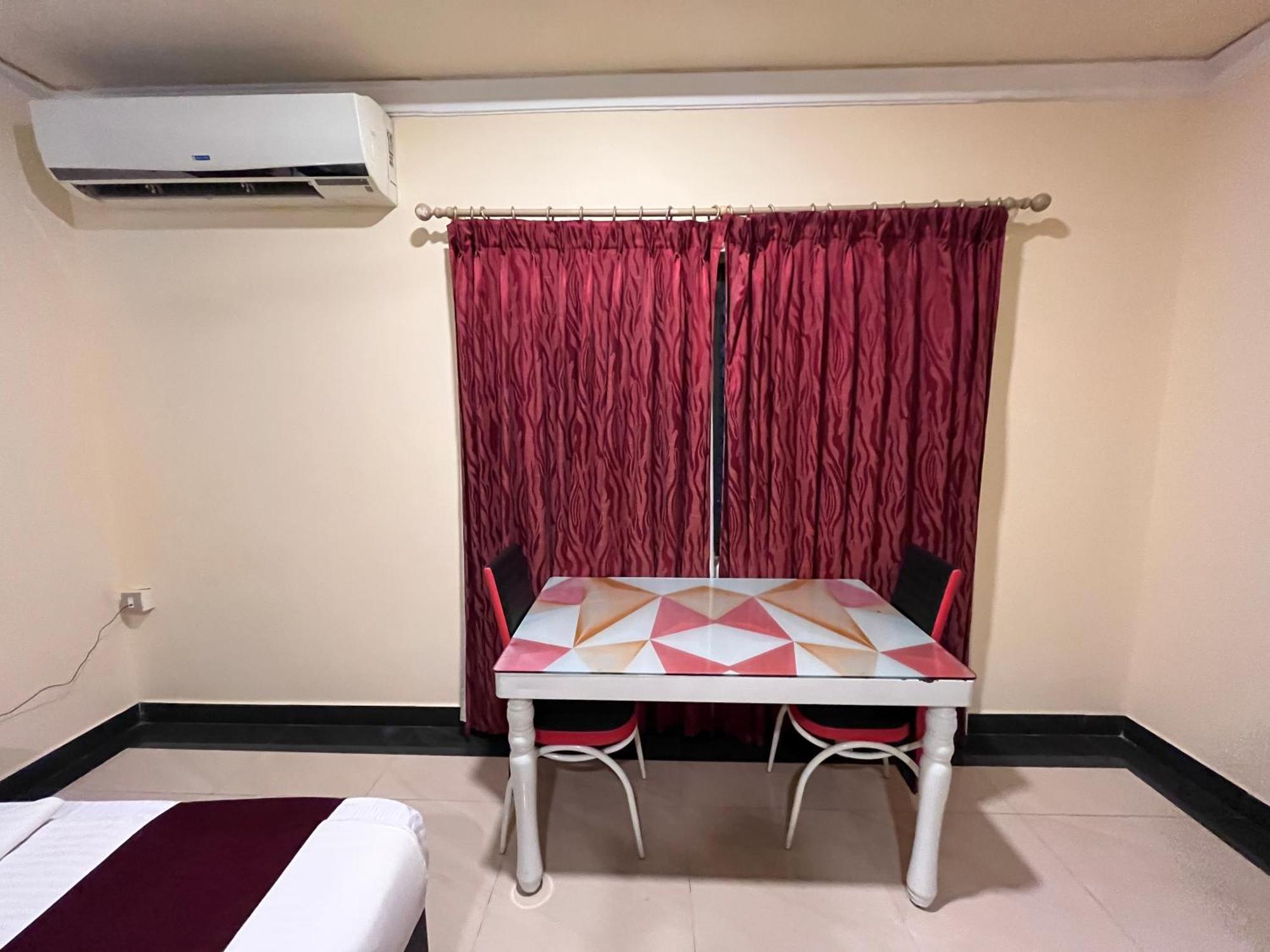 Ananya Comfortss Hospet Esterno foto
