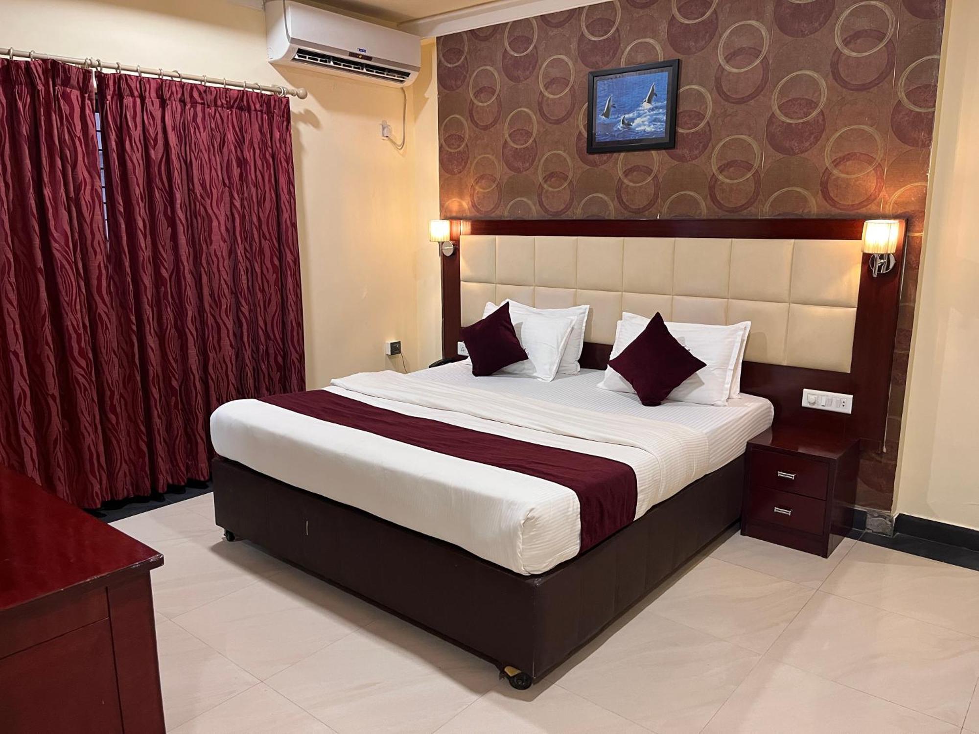 Ananya Comfortss Hospet Esterno foto
